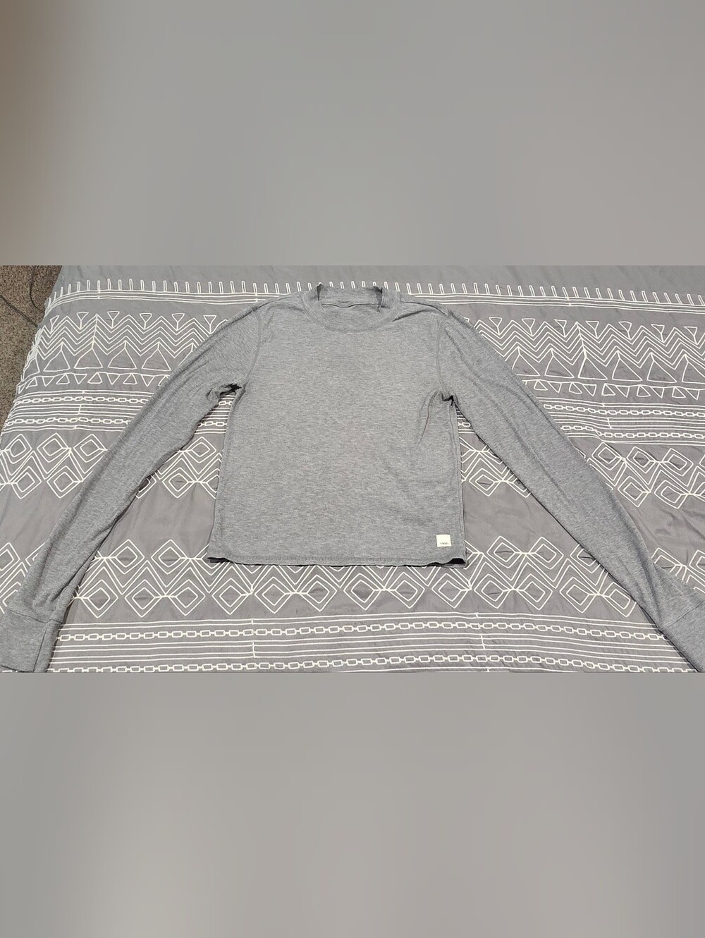 Vuori Womens Longsleeve Mudra Fitted Tee Size Small